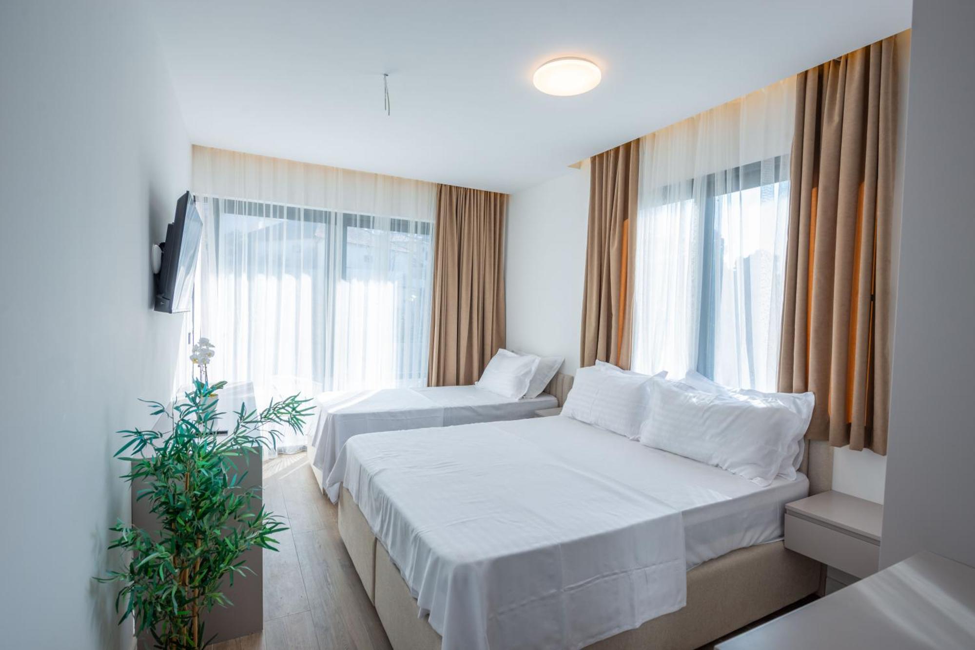 Botanica Boutique Hotel Ulcinj Extérieur photo